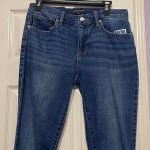 Brand New Women’s size 8 Lucky Brand Skinny Jeans